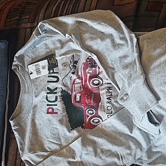 Holidays long Sleeve shirt.new with tag - Picture 1 of 3